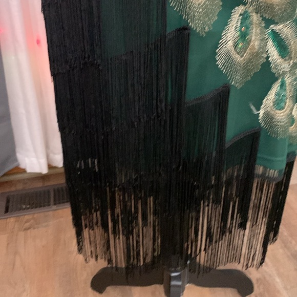 Dress - Picture 2 of 8